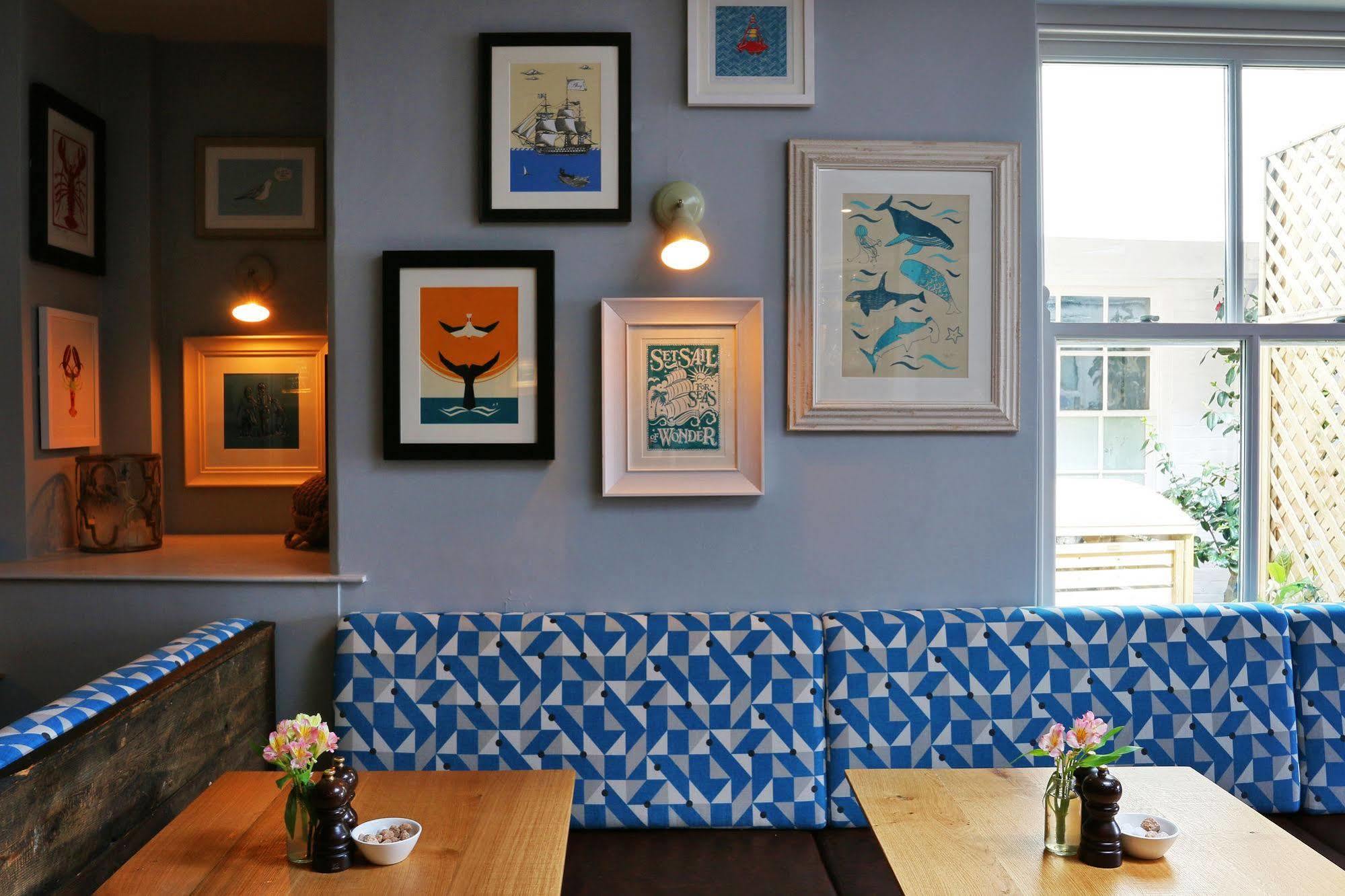 The Bull 4* Bridport